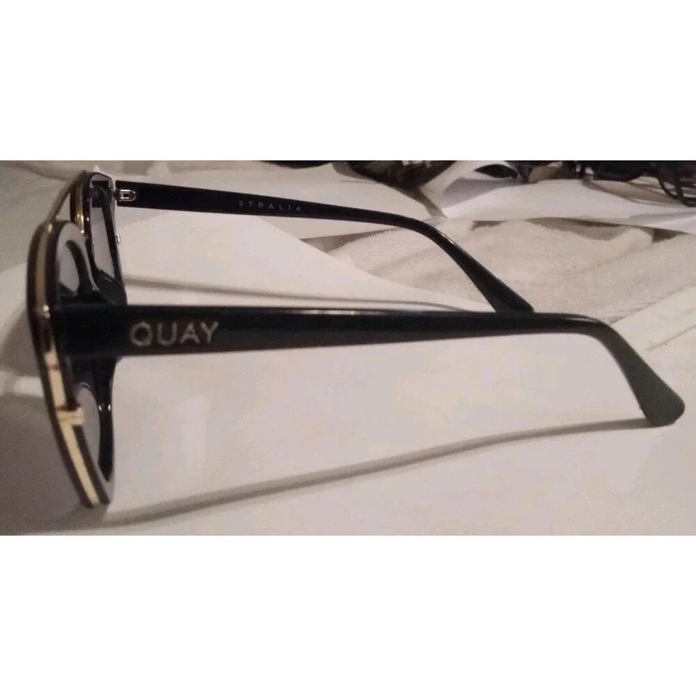 Quay Australia Sweet Dreams 125 Womens Black with Gold Trim Sunglasses
